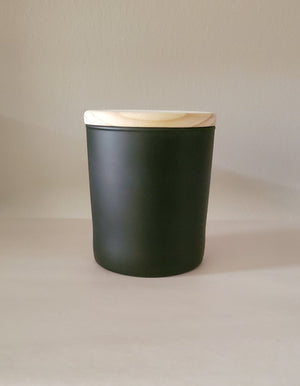 11 ounce - 6/ Wholesale units in Black with a wood lid/Pick 6/$13
